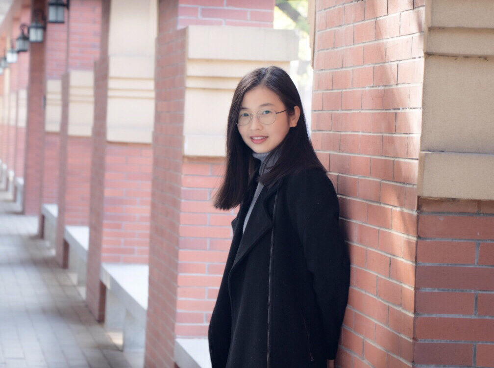 江  倩